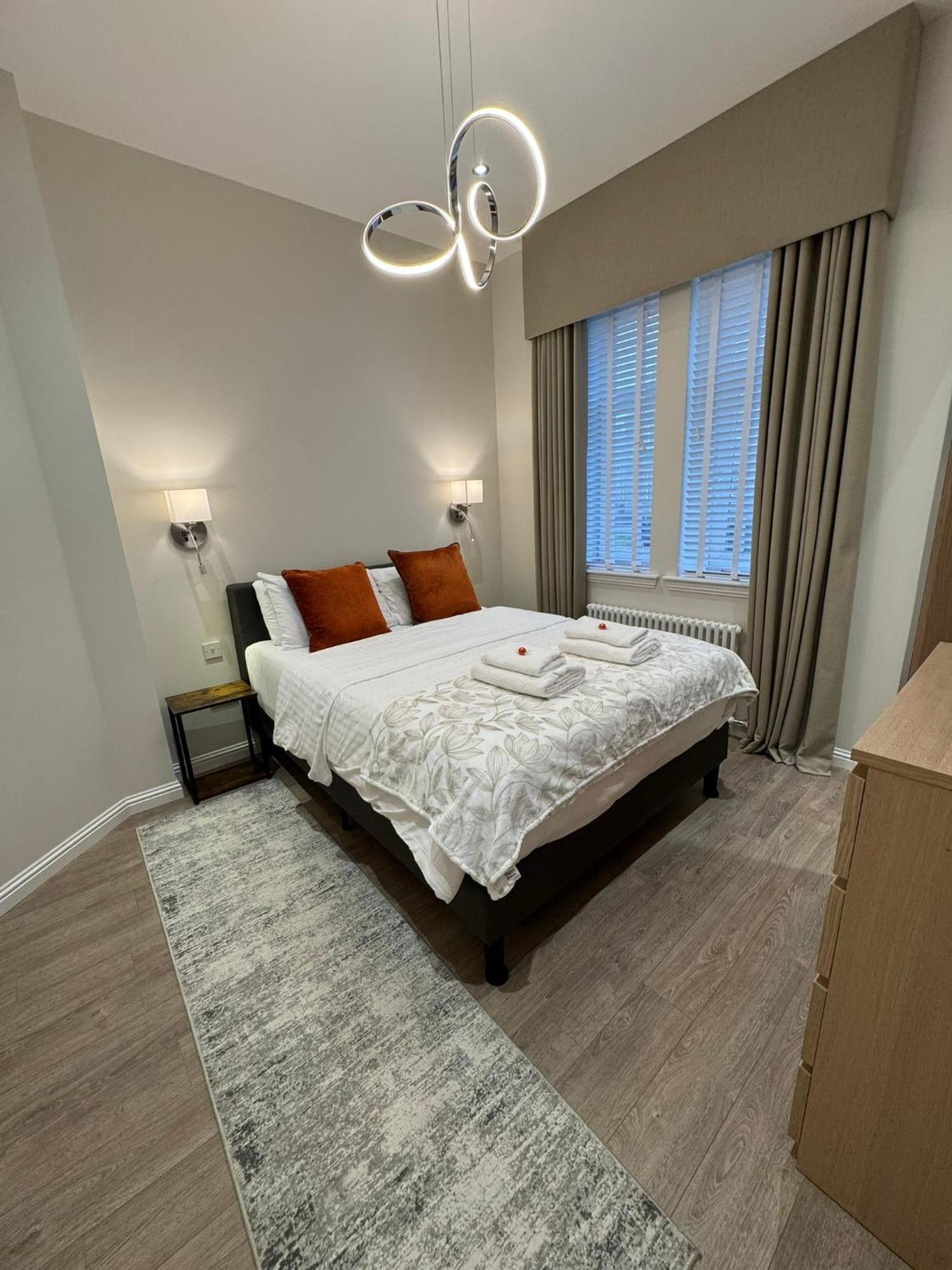 Luxury 2 Bedroom Cottage West Calder Экстерьер фото